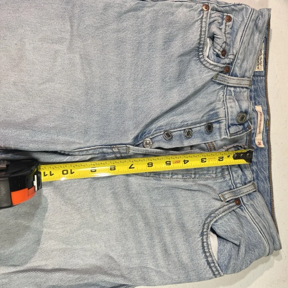 Levi's Premium Ribcage Straight Light Wash Womens 26 X 27 Jeans Button Fly